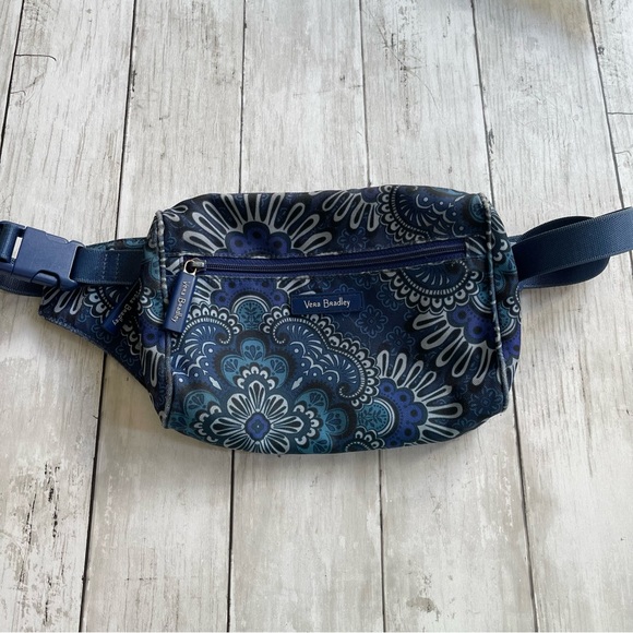 PREOWNED VERA BRADLEY BLUE FANNY PACK ADJUSTABLE ZIP AROUND - Picture 1 of 7